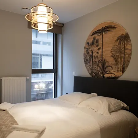 Modern 2-bedroom With Balcony Appartement *